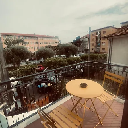 Tiziano Casa de hóspedes Diano Marina